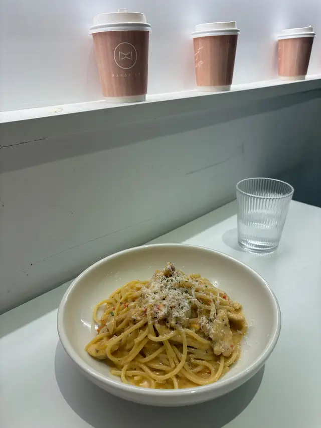 烤甜椒忌廉汁雞肉意粉