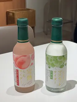 完熟白桃梳打,香印青提梳打