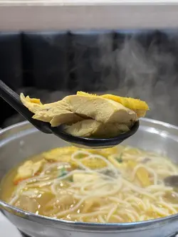 药膳黄酒花胶鸡米线