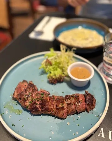 Steak  and  frites  