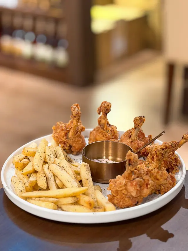 Garlic Chicken Drumstick with French Fries