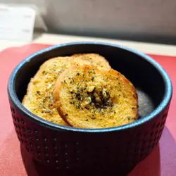 🐑蒜蓉包，味道平平无奇。