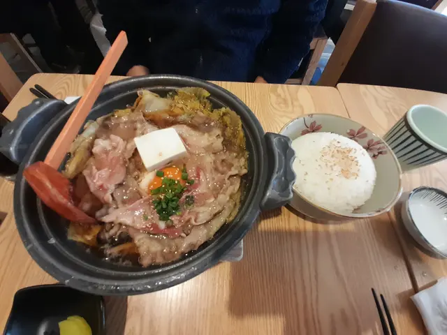 和風肥牛鍋定食配飯