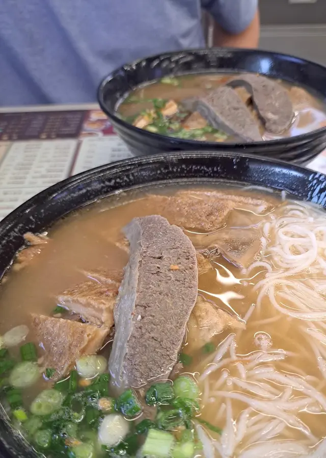 Beef Viscus with Rice Noodles